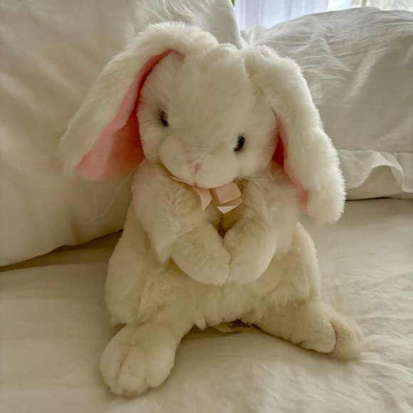 White Easter Bunny Unbranded Great Condition, No Stains and Odor-Free - Picture 2 of 7